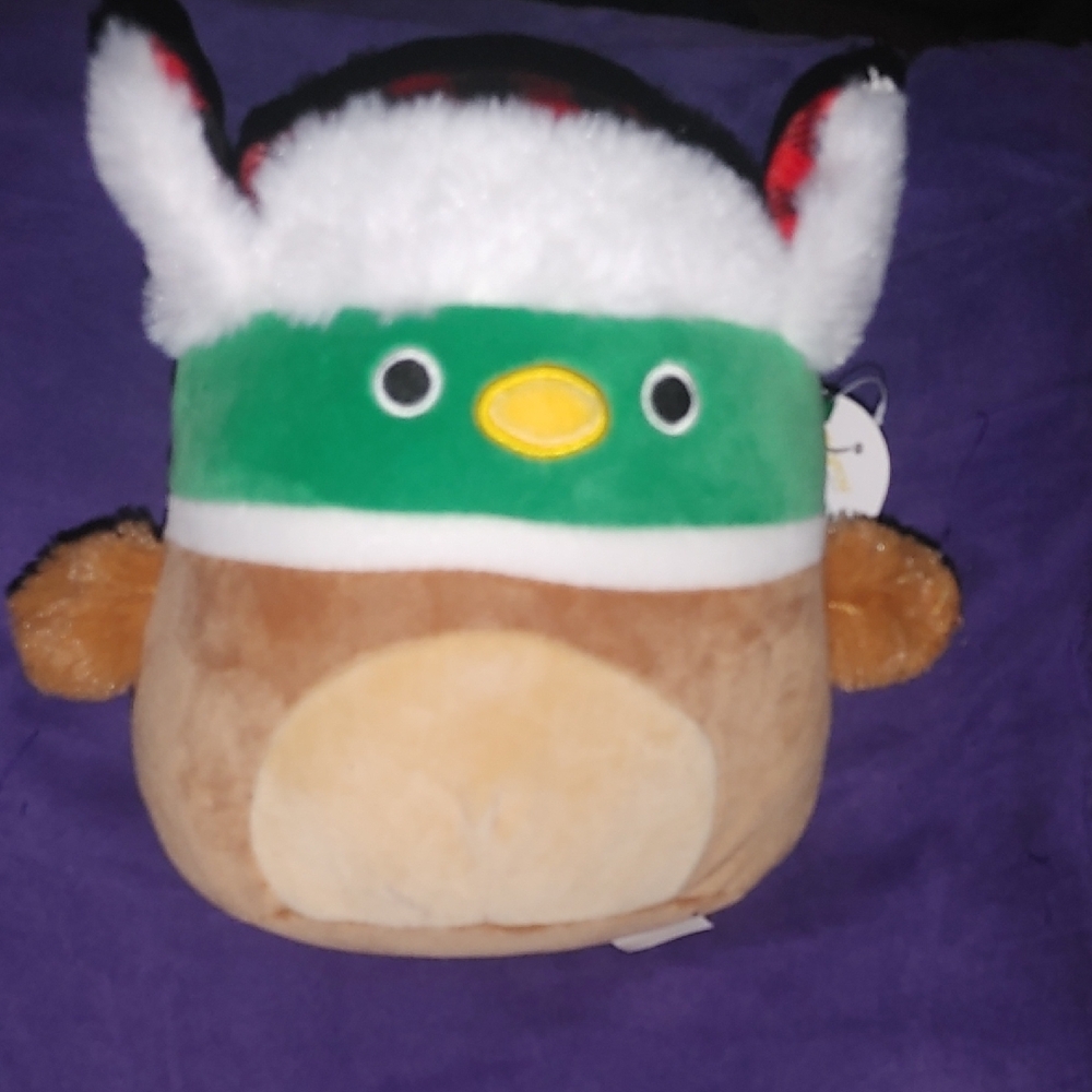 Squishmallow Avery Holiday Penguin